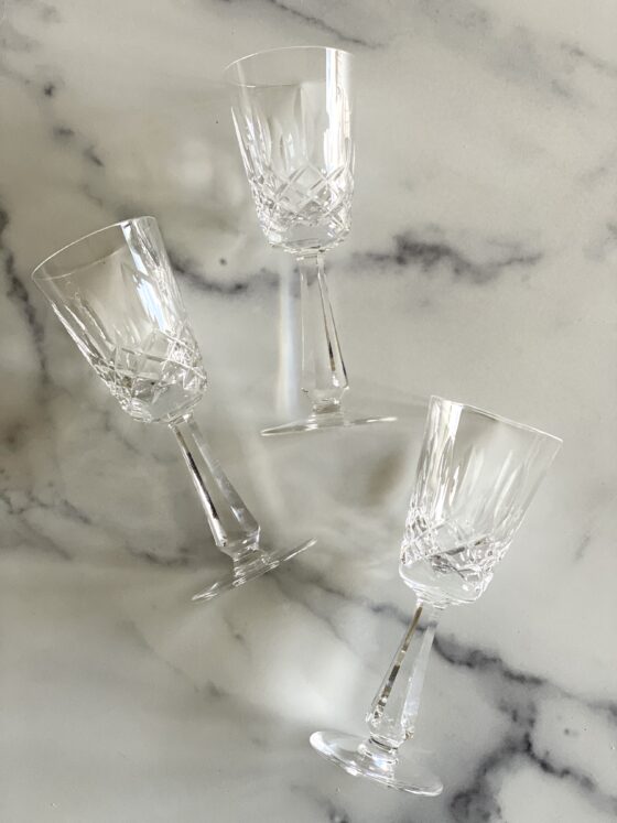 Set of 6 Short Stem Glasses with Cut Crystal Design – Classic